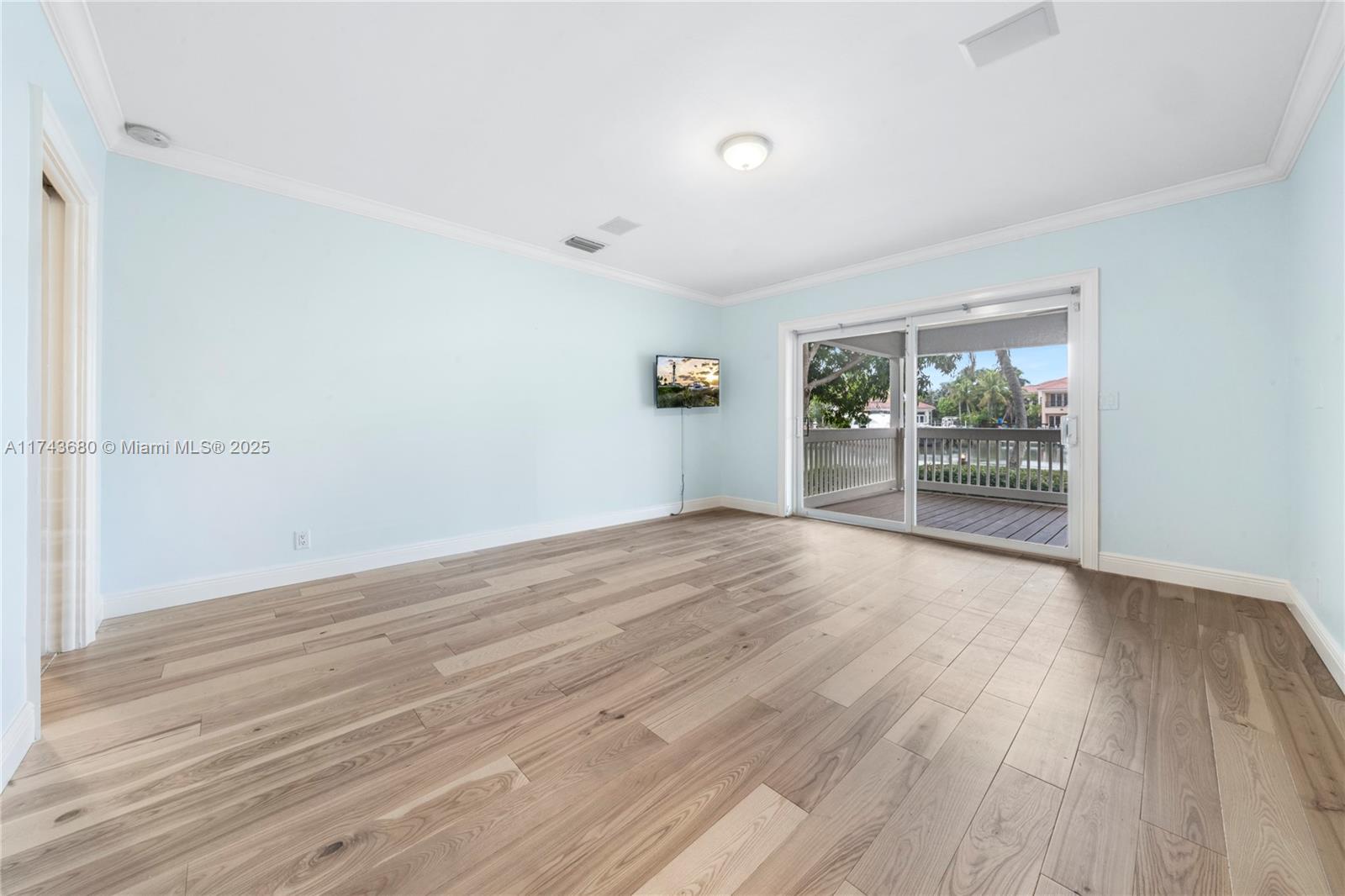 HOLLYWOOD GOLF ESTATES - Residential