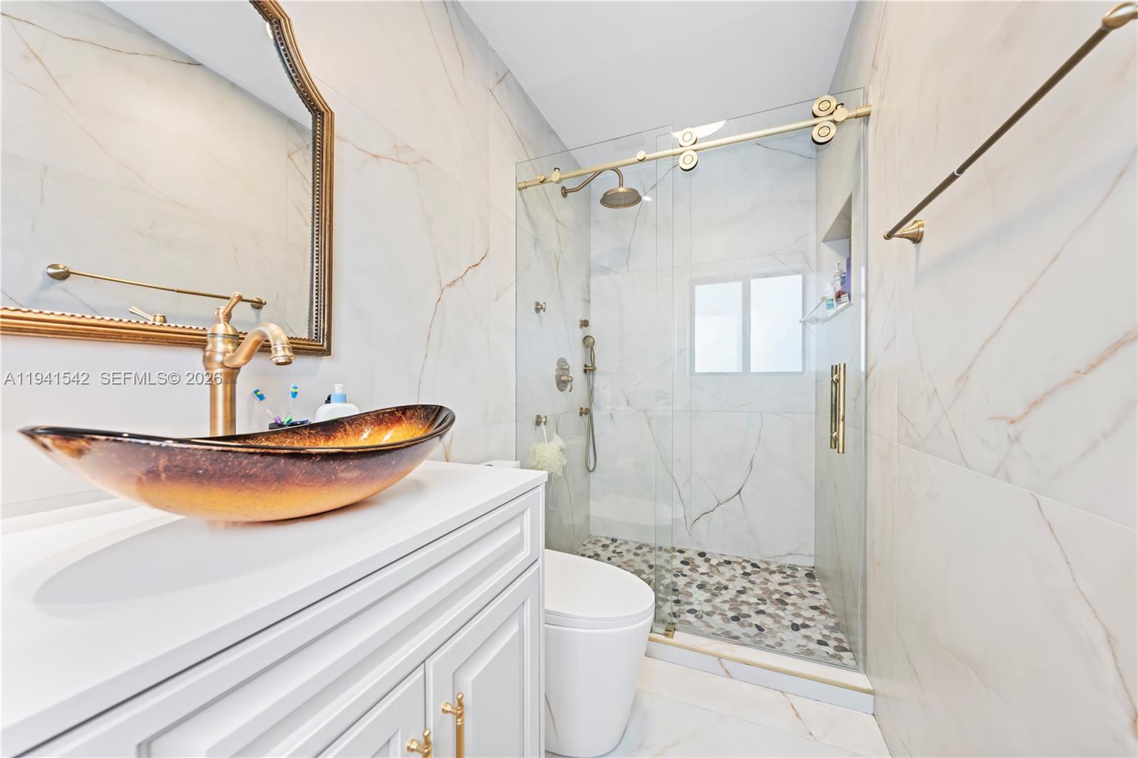 HOLLYWOOD LAKES SECTION - Residential