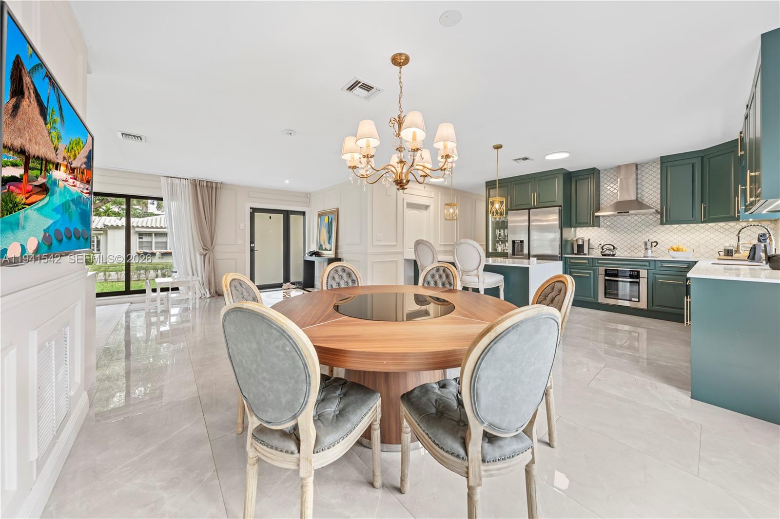 HOLLYWOOD LAKES SECTION - Residential