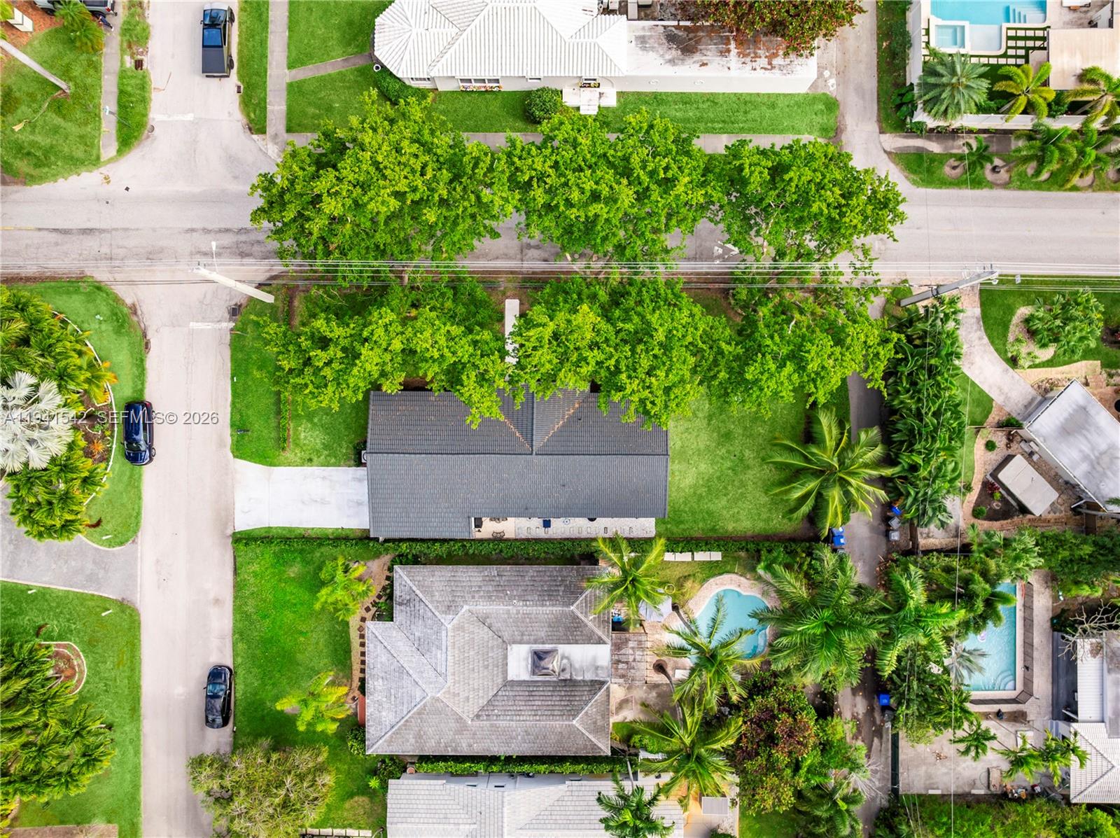 HOLLYWOOD LAKES SECTION - Residential