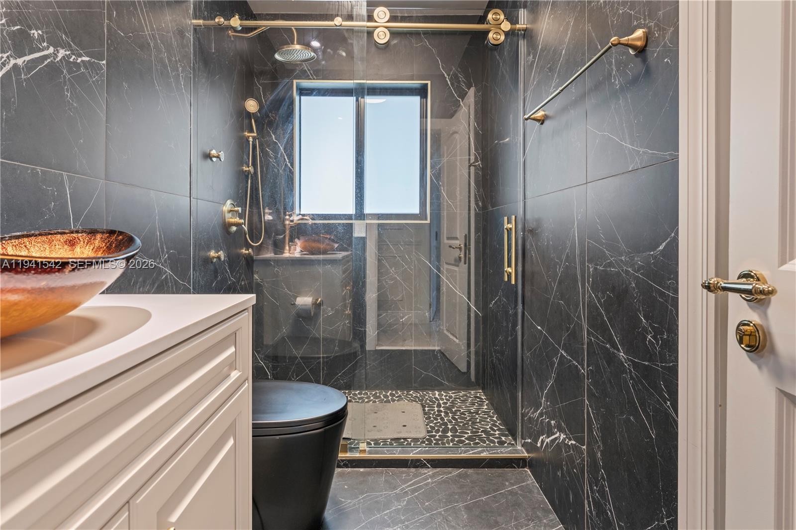 HOLLYWOOD LAKES SECTION - Residential