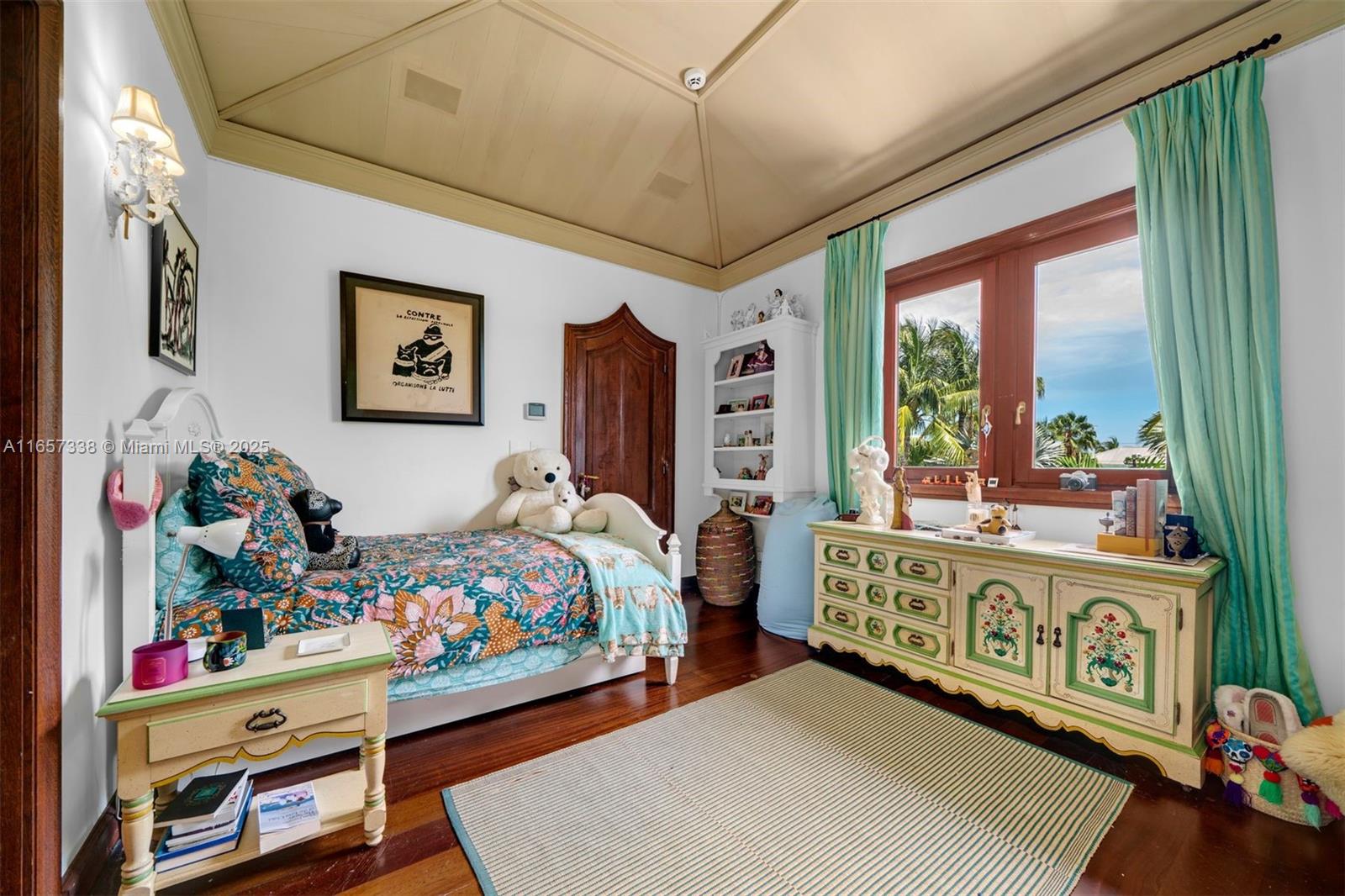 TROPICAL ISLE HOMES SUB 4 - Residential