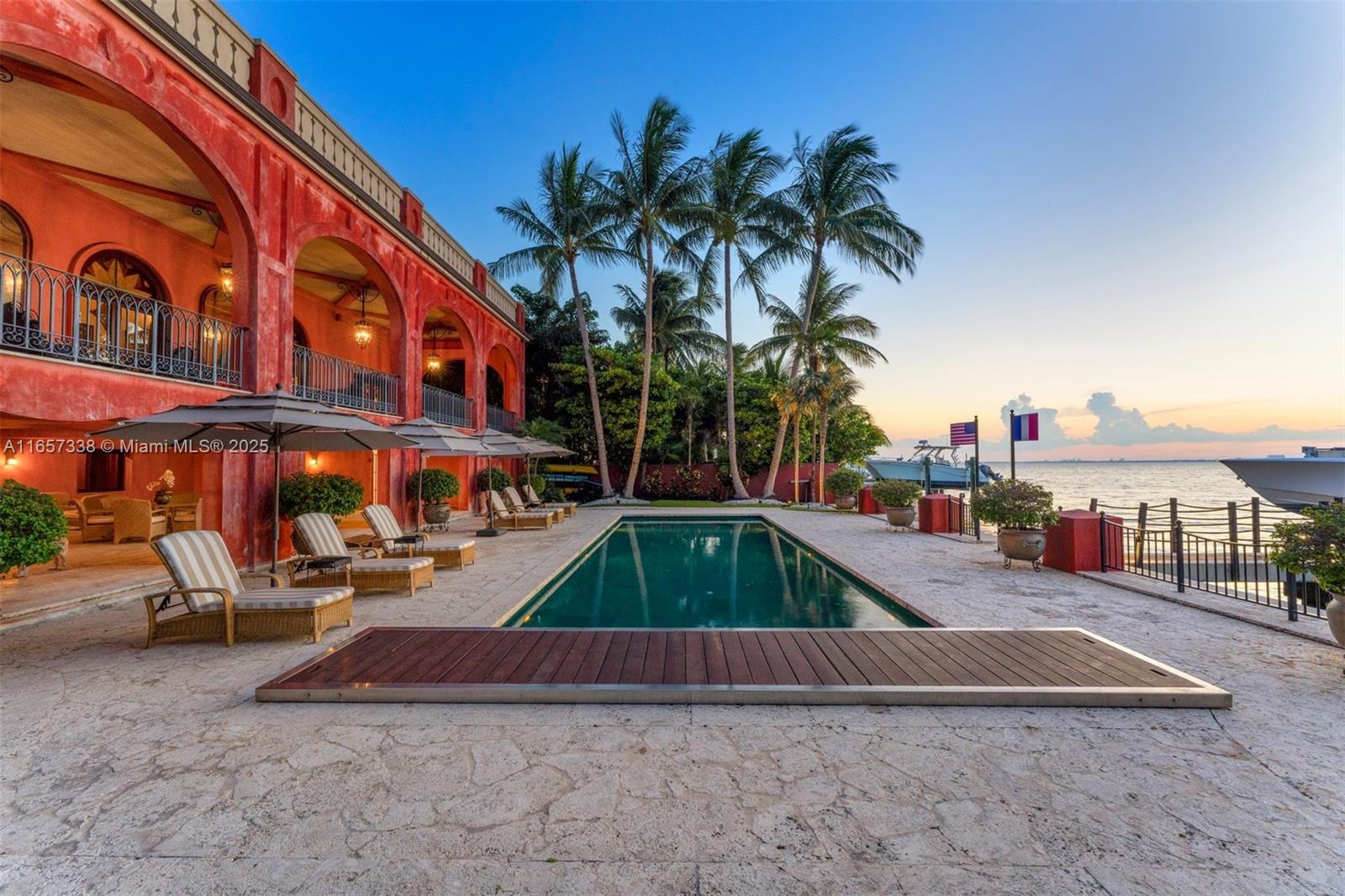 TROPICAL ISLE HOMES SUB 4 - Residential