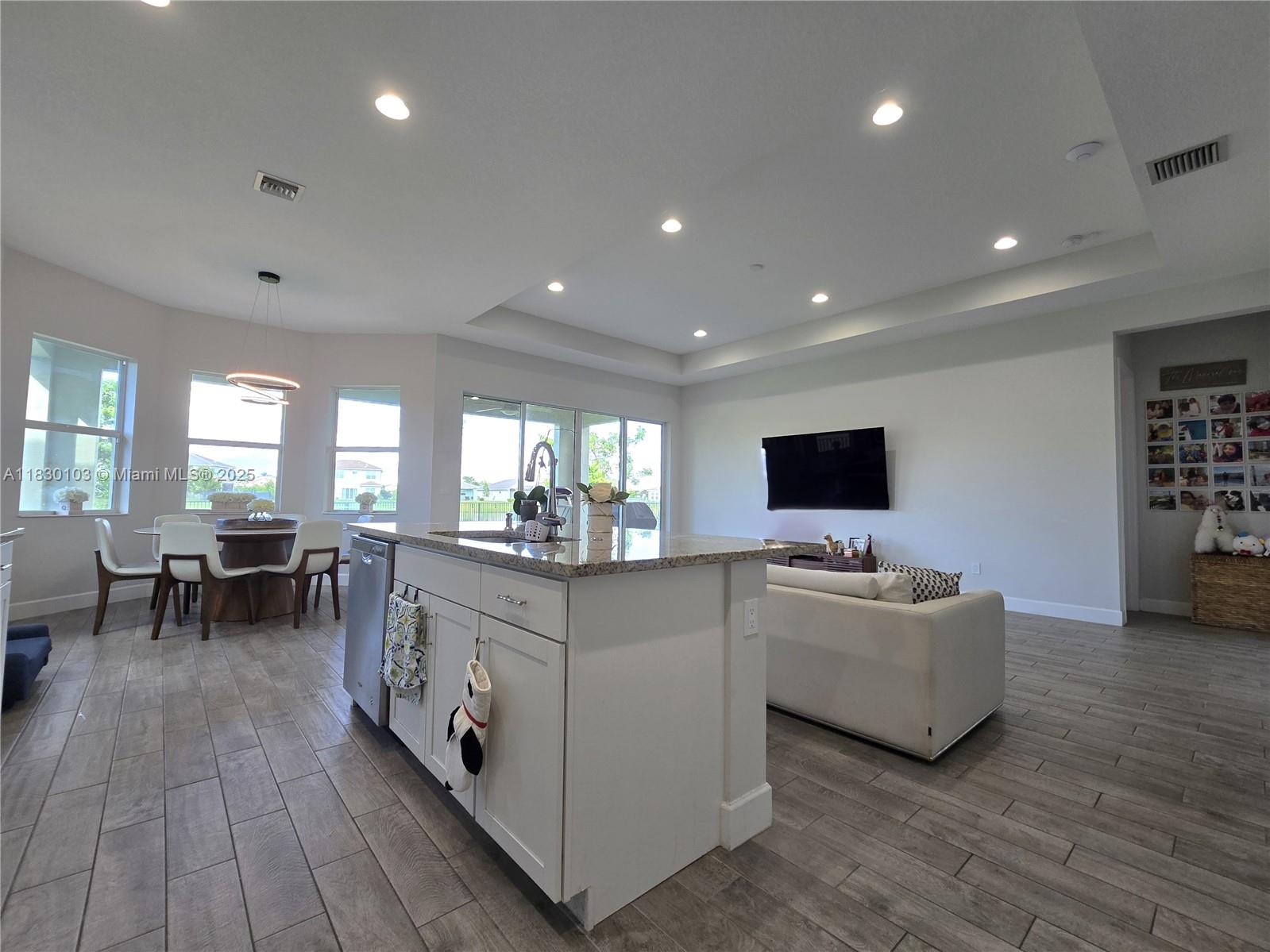 GROVES OF WESTLAKE - Residential