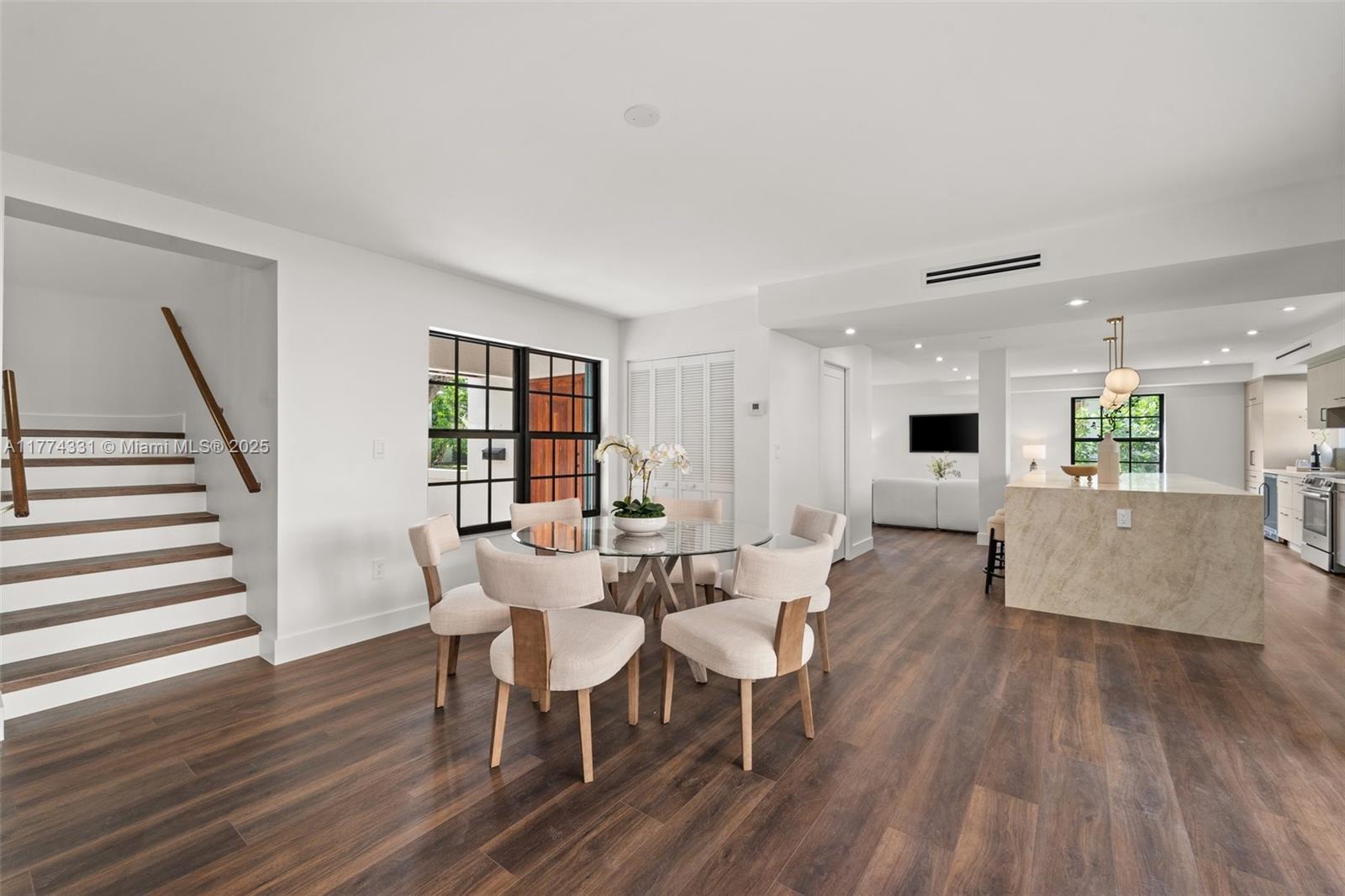 CORAL GABLES RIVIERA SEC - Residential