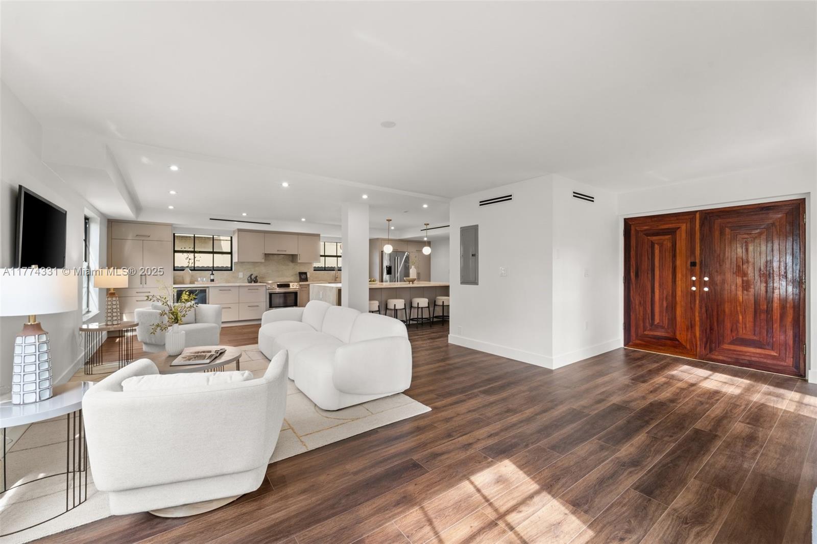 CORAL GABLES RIVIERA SEC - Residential