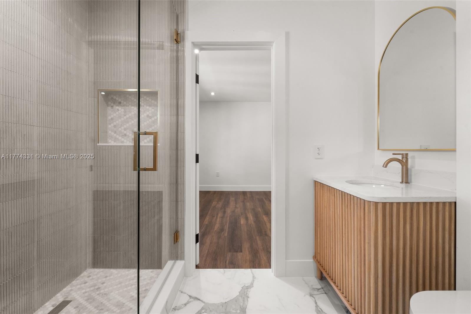 CORAL GABLES RIVIERA SEC - Residential