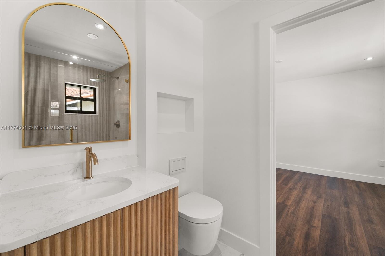 CORAL GABLES RIVIERA SEC - Residential
