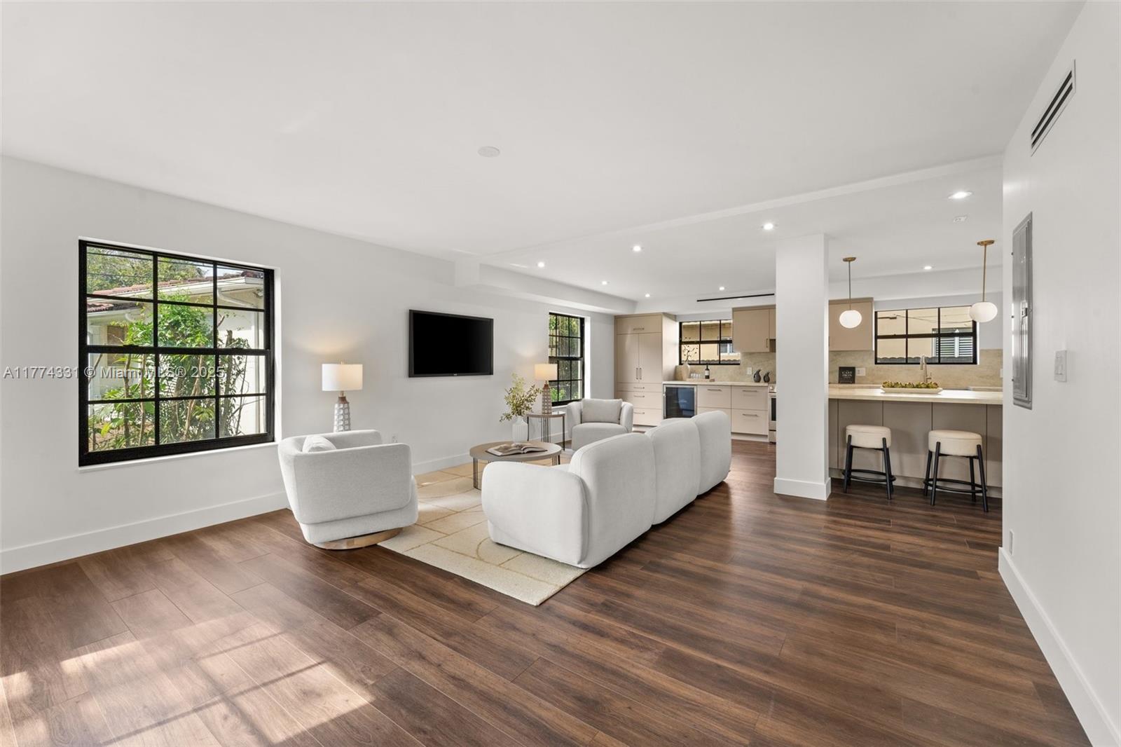 CORAL GABLES RIVIERA SEC - Residential