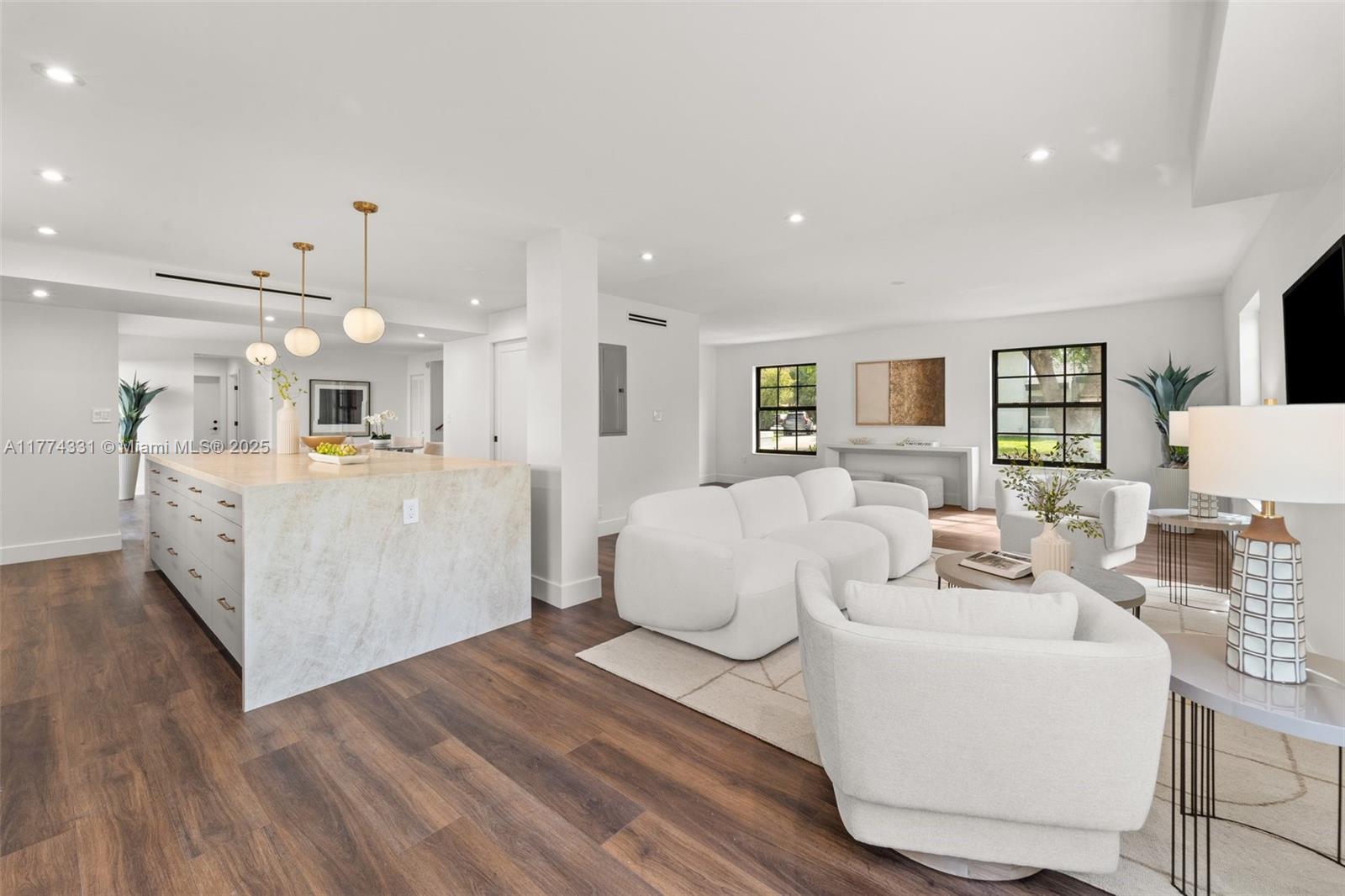 CORAL GABLES RIVIERA SEC - Residential