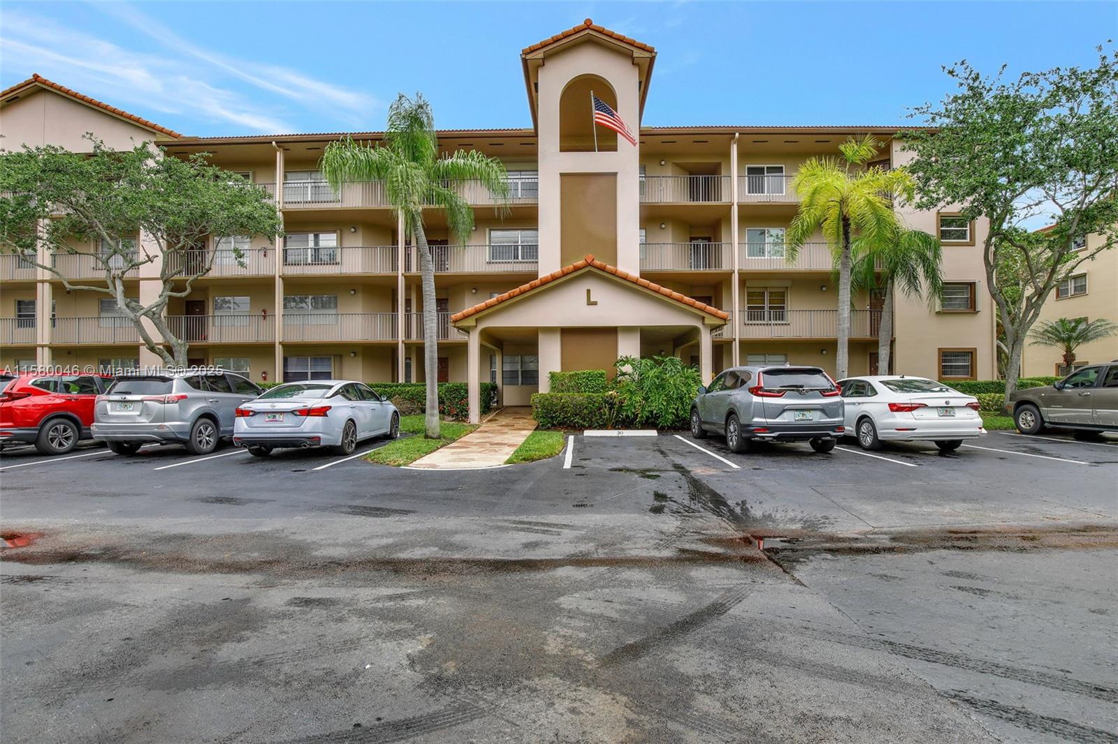 CAMBRIDGE AT CENTURY VILL - Residential