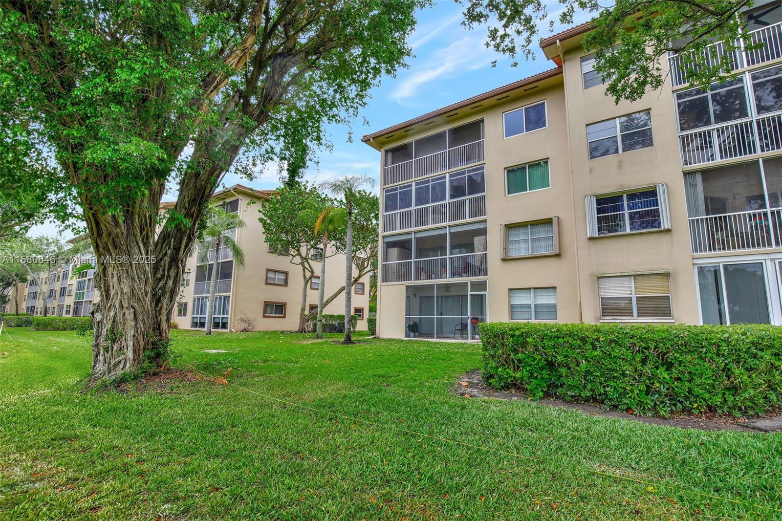 CAMBRIDGE AT CENTURY VILL - Residential