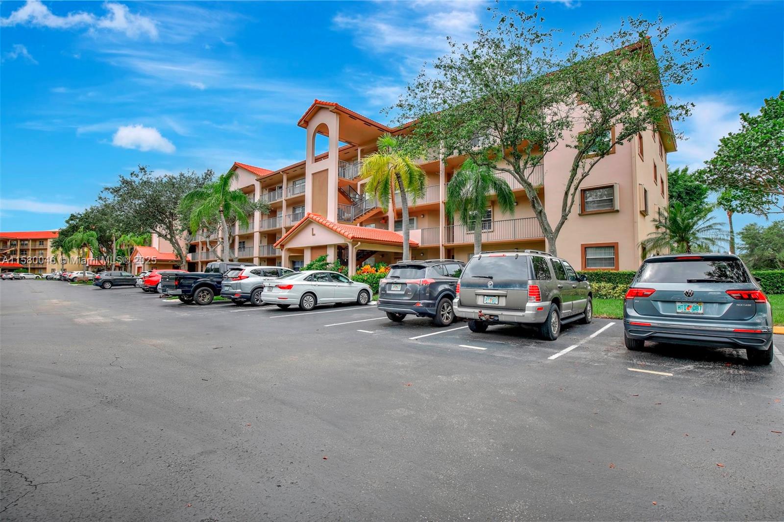 CAMBRIDGE AT CENTURY VILL - Residential
