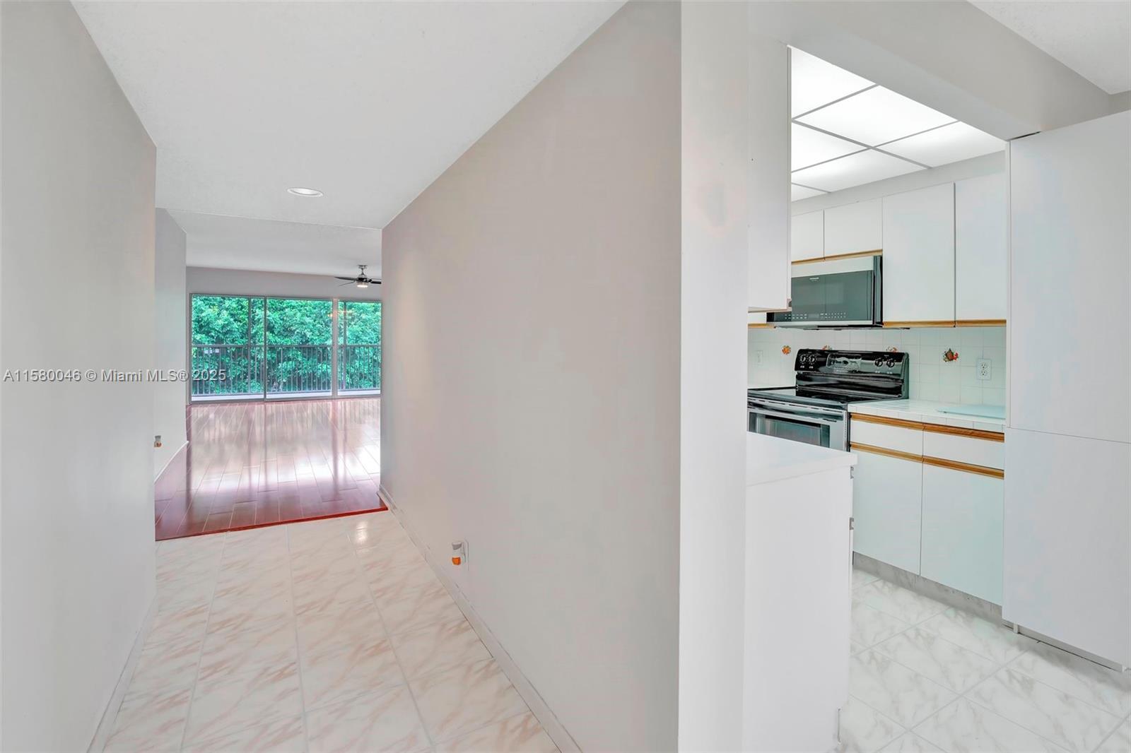 CAMBRIDGE AT CENTURY VILL - Residential