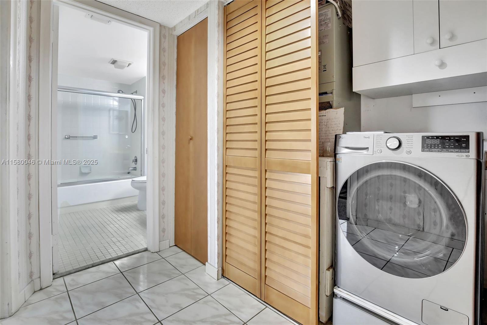 CAMBRIDGE AT CENTURY VILL - Residential
