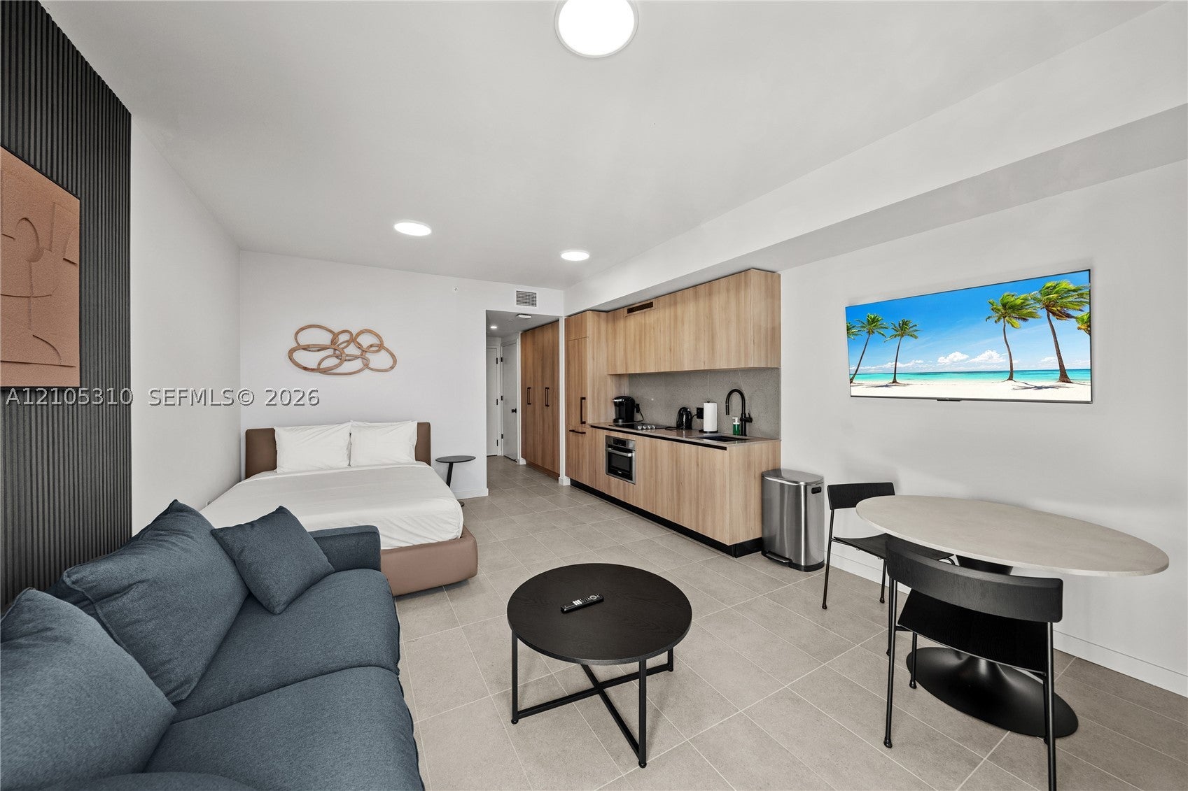 121 NE 5th St 3304
