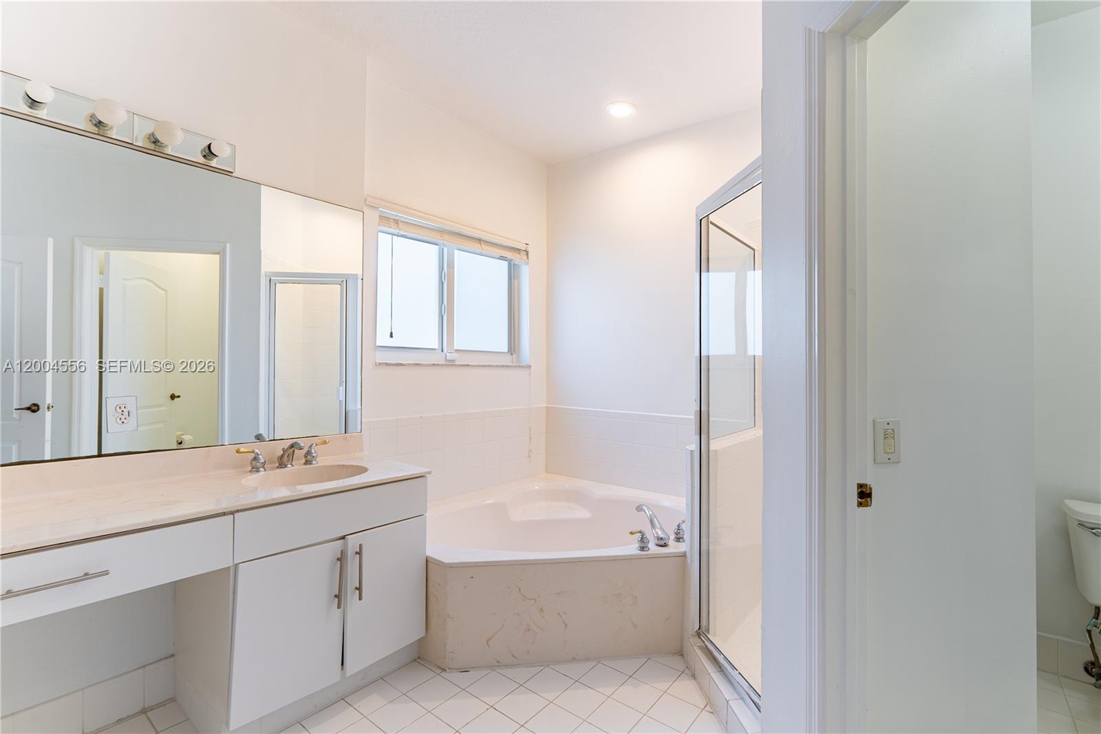 DORAL ISLES ANTILLES 1ST - Residential