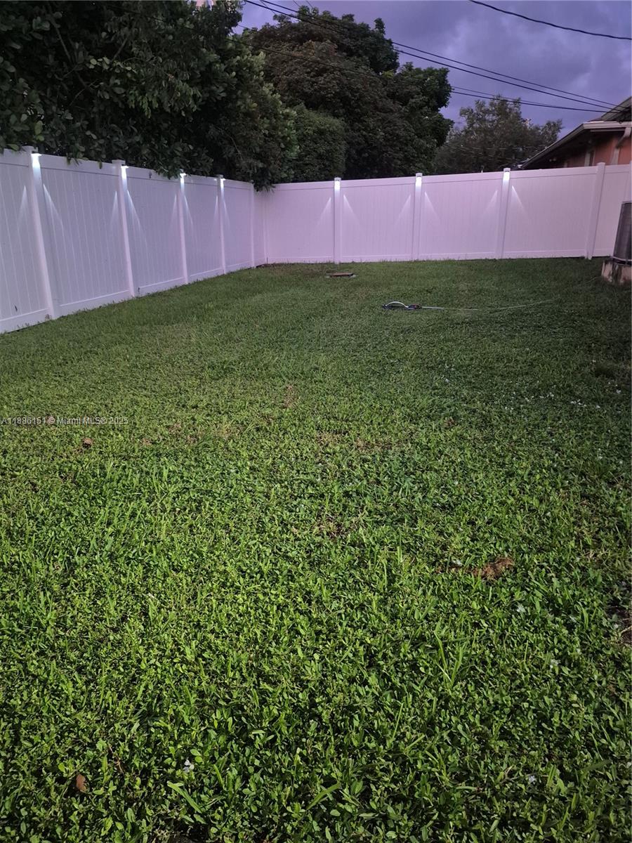 HOLLYWOOD PARK - Residential Lease