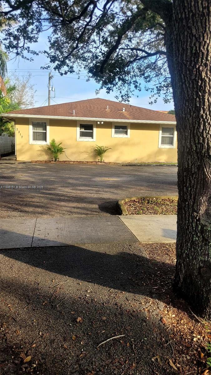 Newer Construction! Great central location! Minutes from I 95, I 595, the beaches and Dania Pointe! Midway between Miami and Fort Lauderdale! Spacious and open 2,1 with an updated bathroom, Impact Windows and Doors, Central AC, a LARGE and SOLAR lit backyard with a new Vinly Fence! Washer/dryer conveniently inside the unit! Landlord takes great care of the property! Feel free to dry by but please do not disturb tenants!