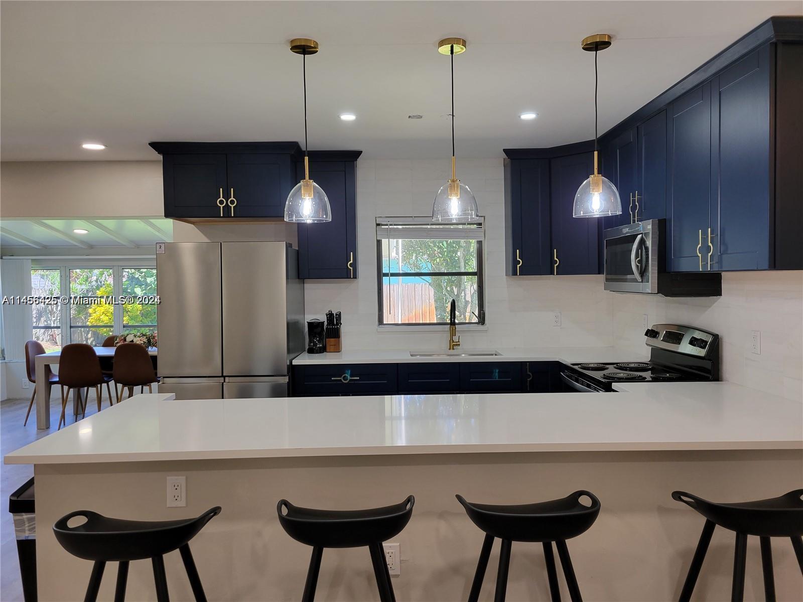 NORTH PALM BEACH VILLAGE - Residential Lease