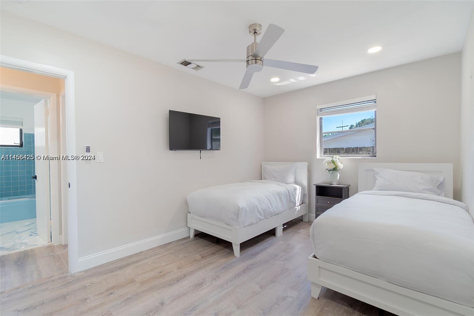 NORTH PALM BEACH VILLAGE - Residential Lease