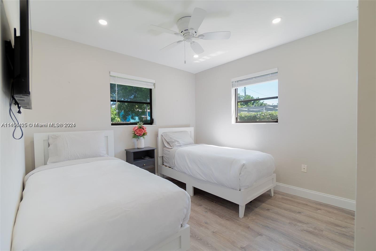 NORTH PALM BEACH VILLAGE - Residential Lease