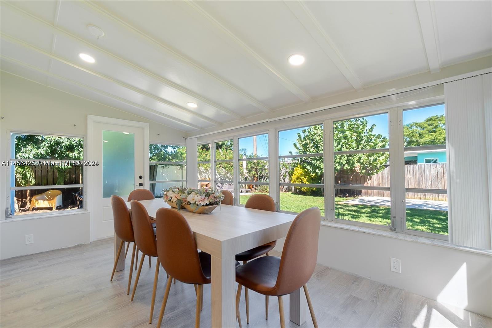 NORTH PALM BEACH VILLAGE - Residential Lease