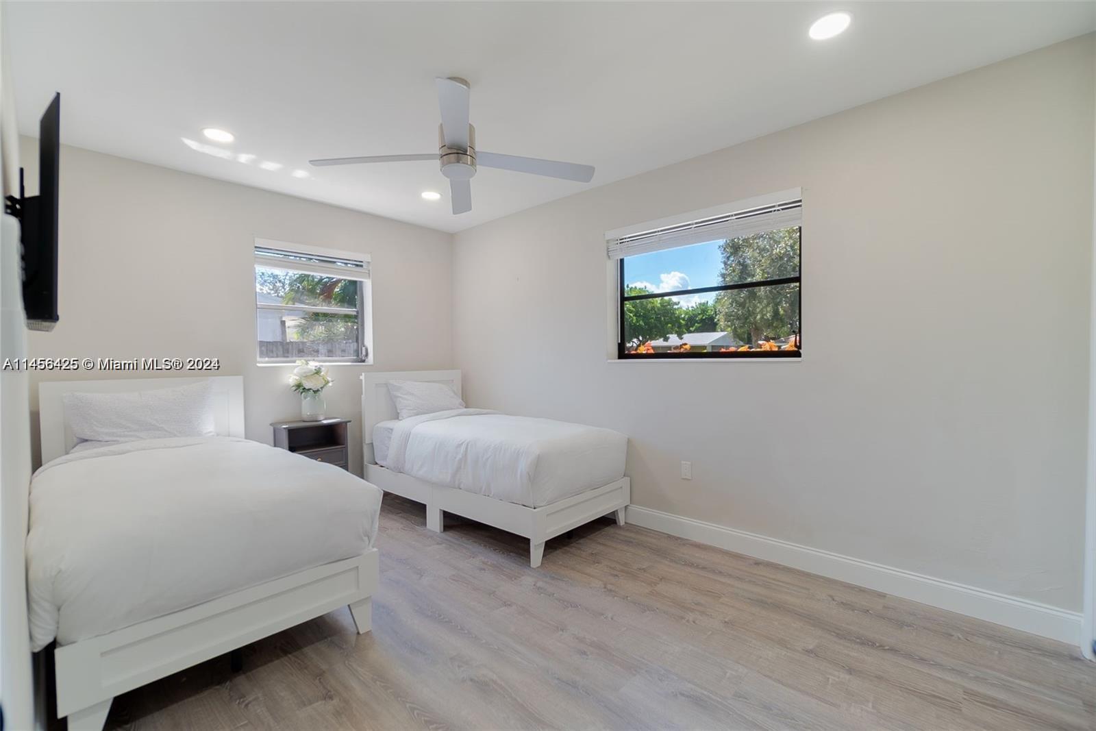 NORTH PALM BEACH VILLAGE - Residential Lease