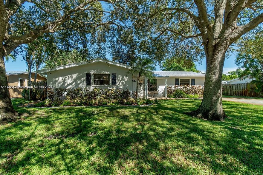 *seasonal or annual rental*. Experience the best of Florida living in this fully furnished home. 
Step into your new abode and be greeted by a serene backyard that feels like a private paradise this backyard has it all. Enjoy a friendly game of mini golf, get competitive on the volleyball court, or kick back in the lounge chairs while soaking up the Florida sun. sway gently in the hammock under the starry skies. It's Florida living at its finest, right in your backyard.
Location is key. This beautifully remodeled home is located on a quiet street in North Palm Beach. 5 minutes from downtown, 5 minutes to the beach, and 15 minutes from the airport. With 8 comfortable mattresses, this quiet North Palm Beach retreat is a sought-after haven. Your Florida dream lifestyle awaits!