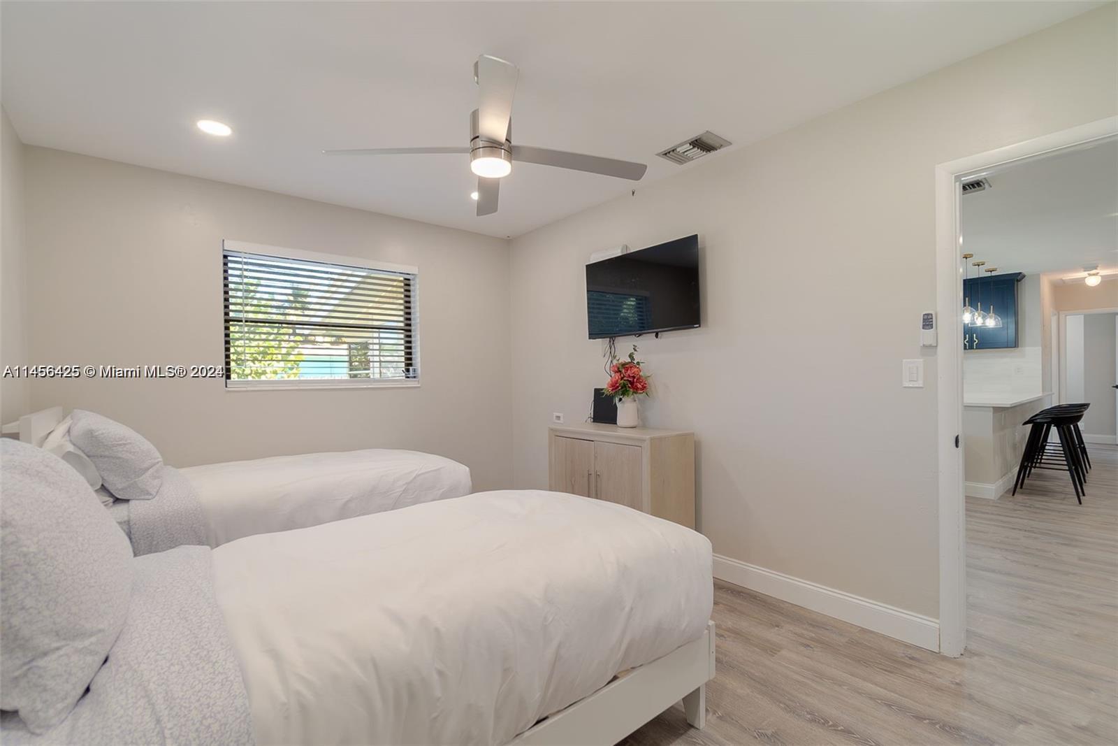 NORTH PALM BEACH VILLAGE - Residential Lease