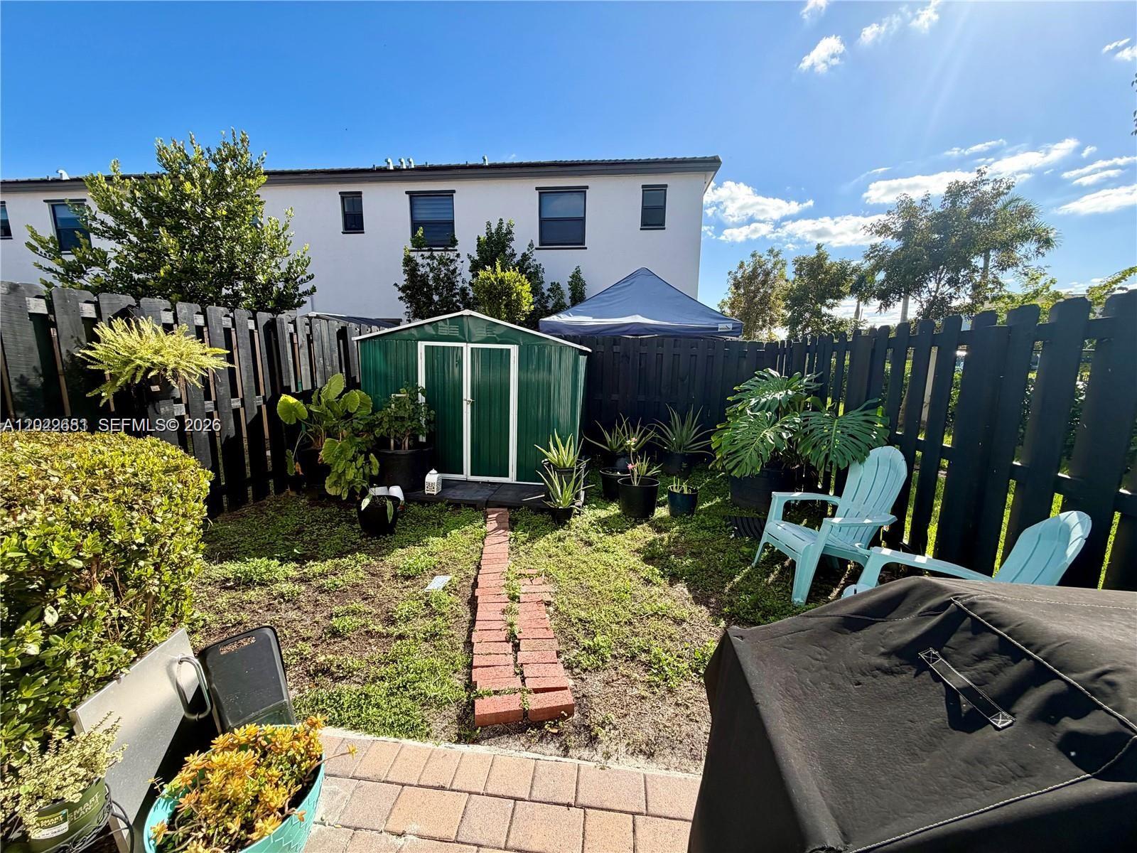 KENDALL ASSEMBLAGE SOUTH - Residential