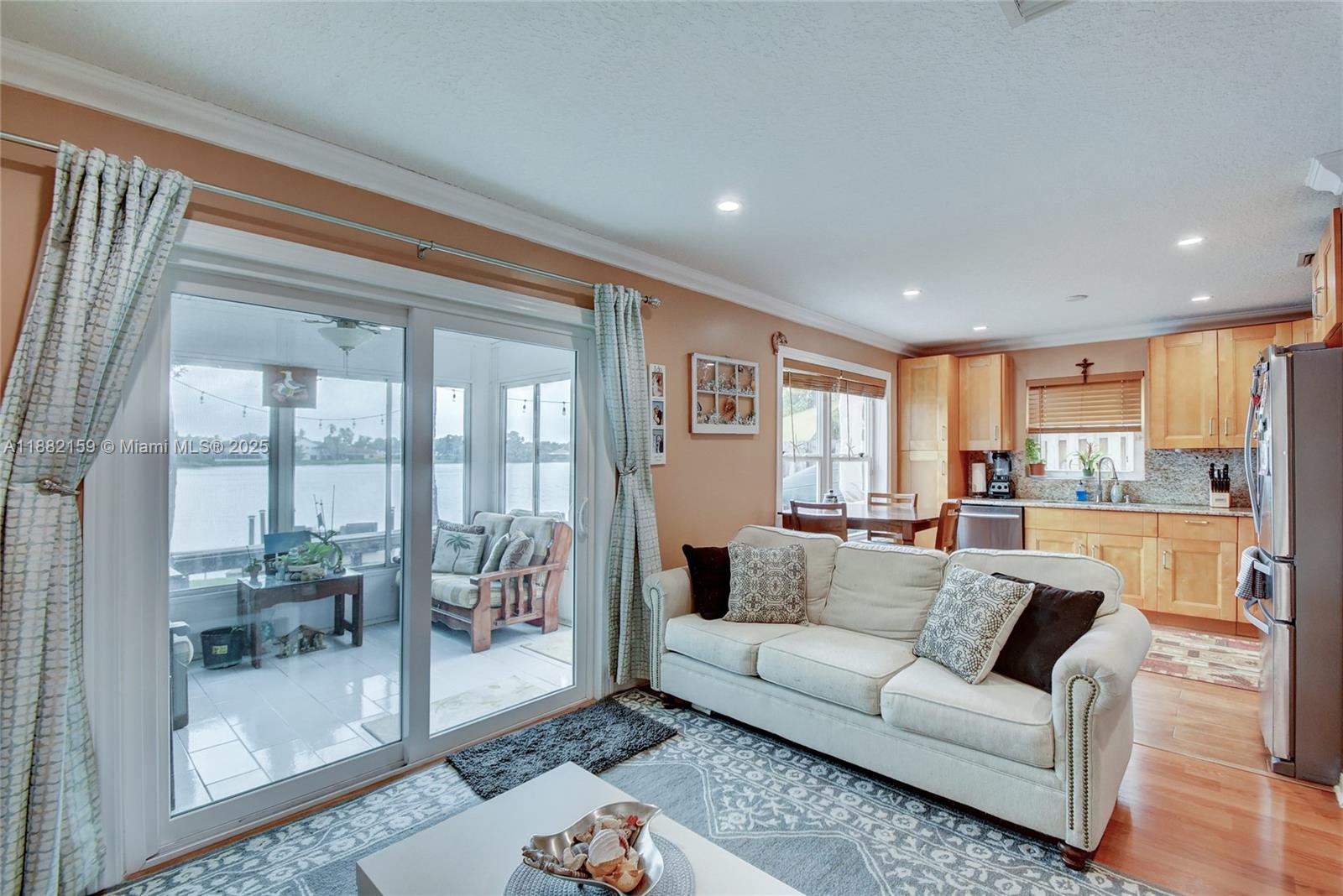 CORAL BAY REPLAT SECTION - Residential Lease