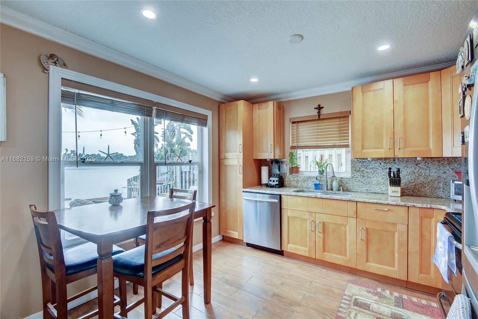 CORAL BAY REPLAT SECTION - Residential Lease