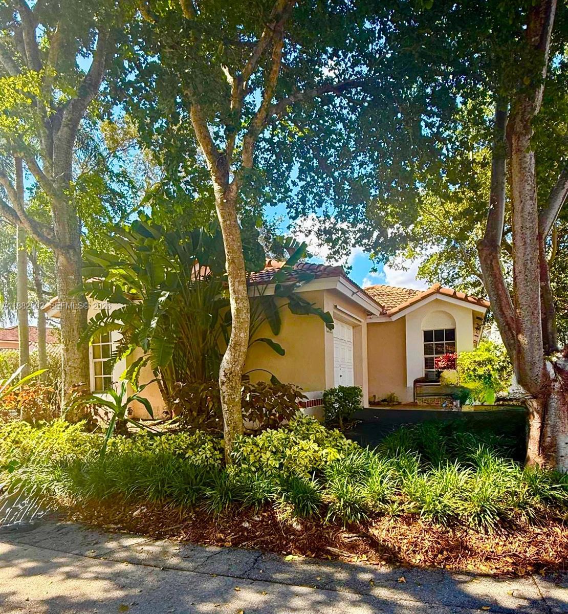 COUNTRY ISLES GARDEN HOMES - Residential