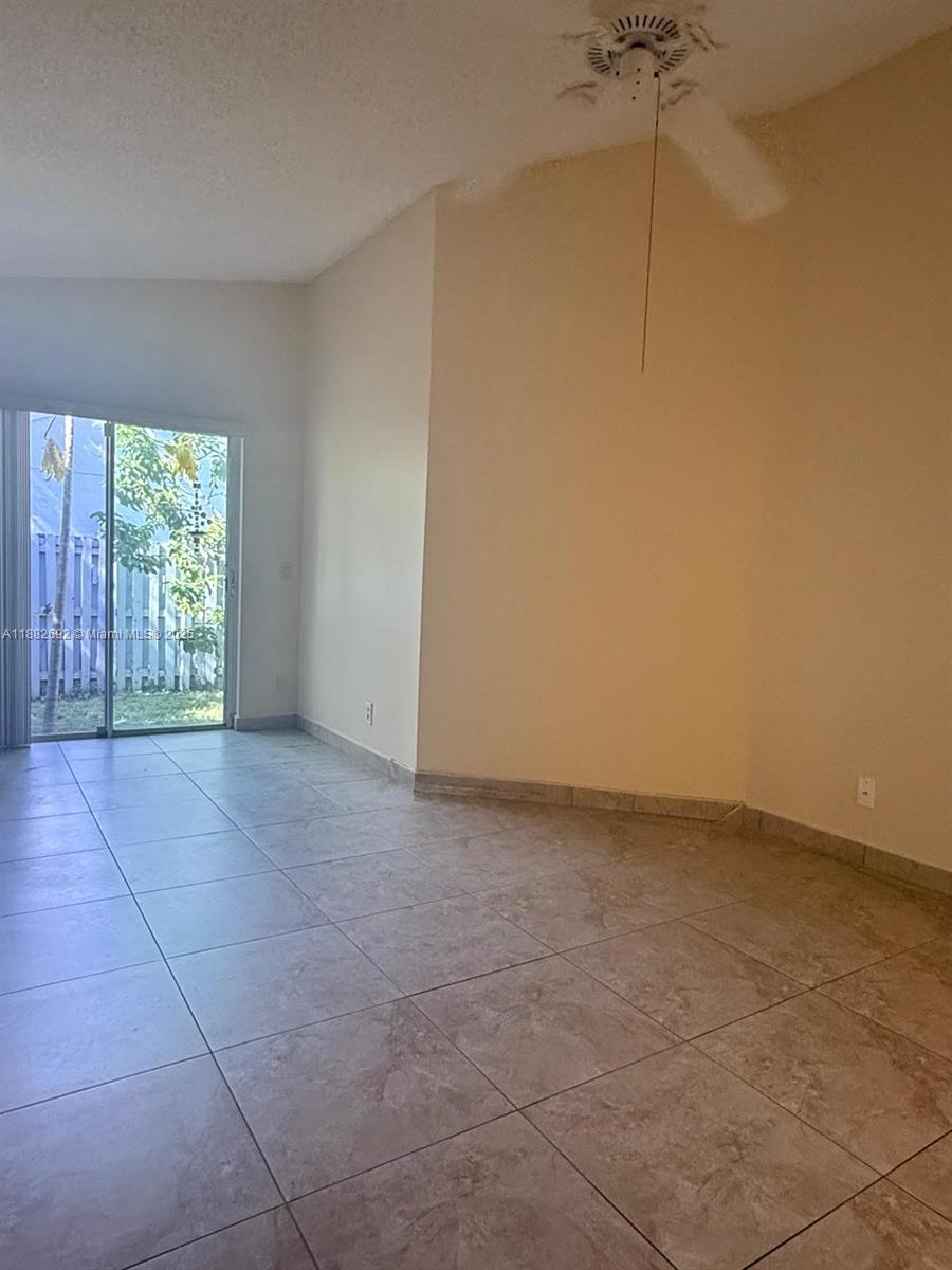 COUNTRY ISLES GARDEN HOMES - Residential