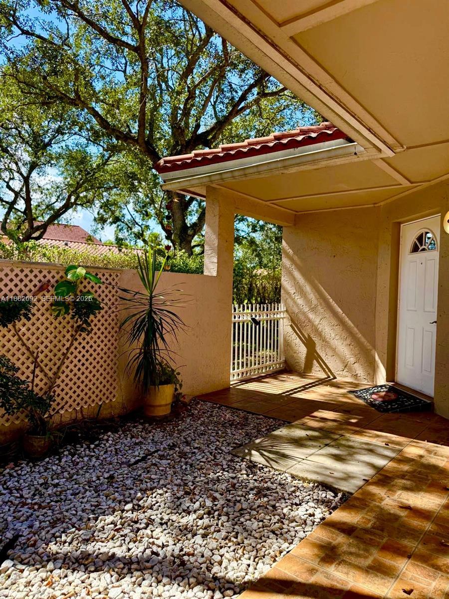 COUNTRY ISLES GARDEN HOMES - Residential