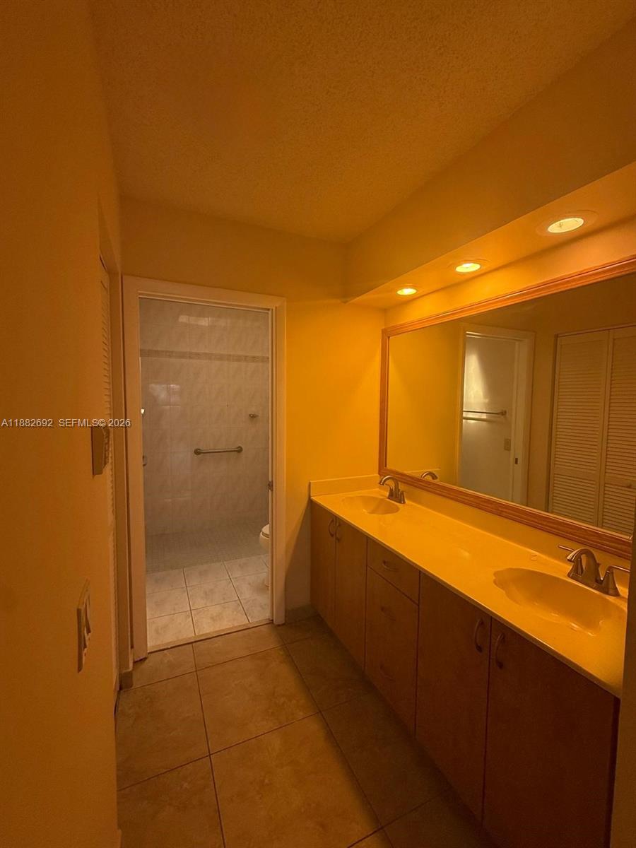 COUNTRY ISLES GARDEN HOMES - Residential