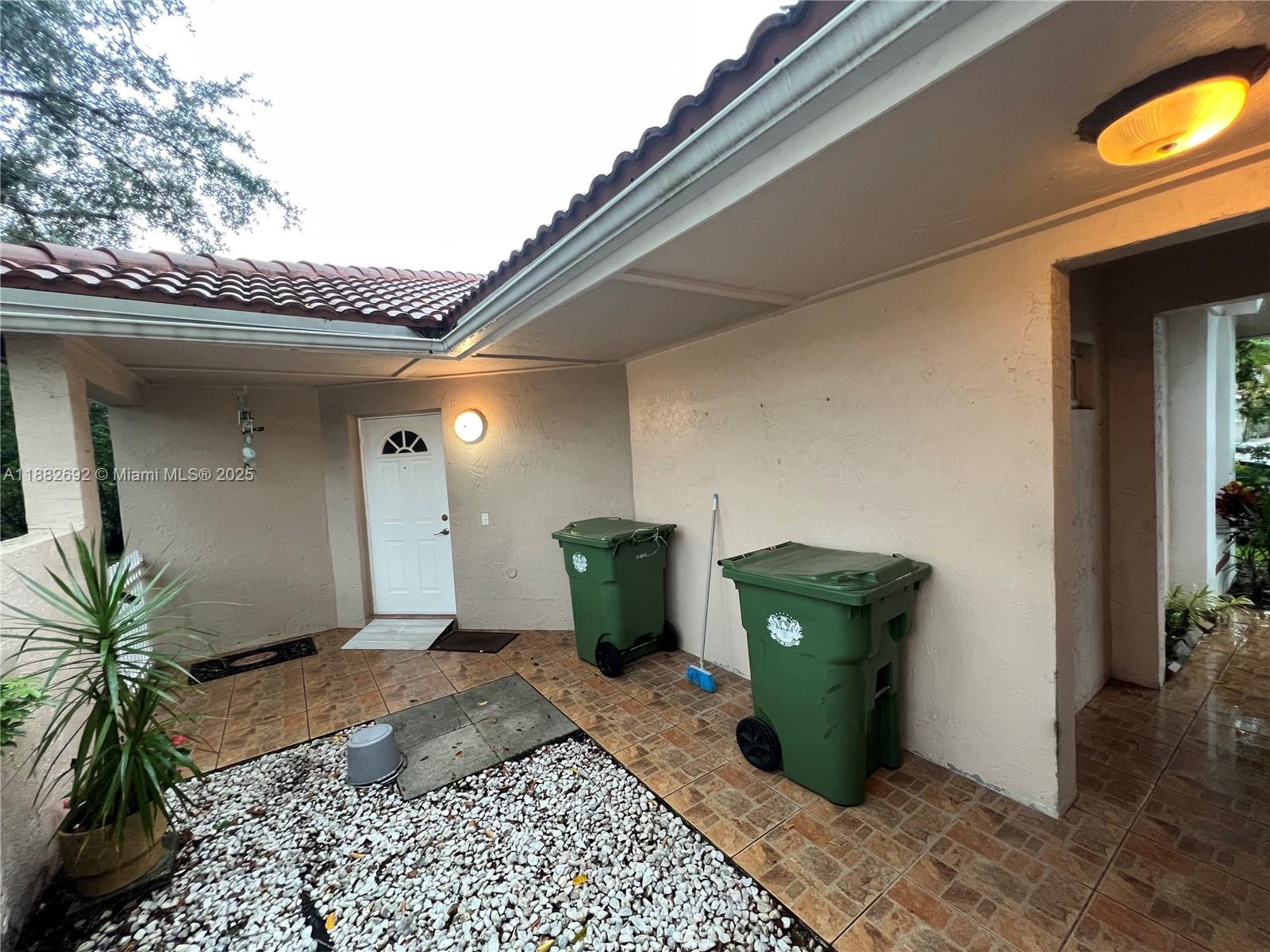 COUNTRY ISLES GARDEN HOMES - Residential