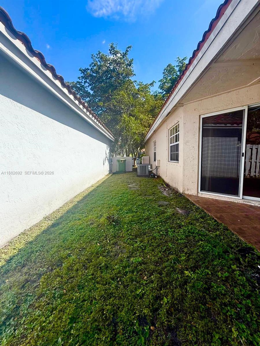 COUNTRY ISLES GARDEN HOMES - Residential