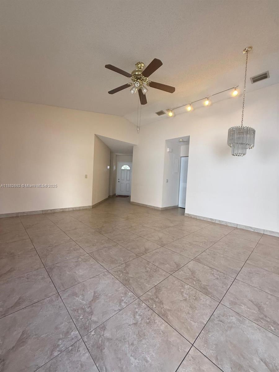 COUNTRY ISLES GARDEN HOMES - Residential