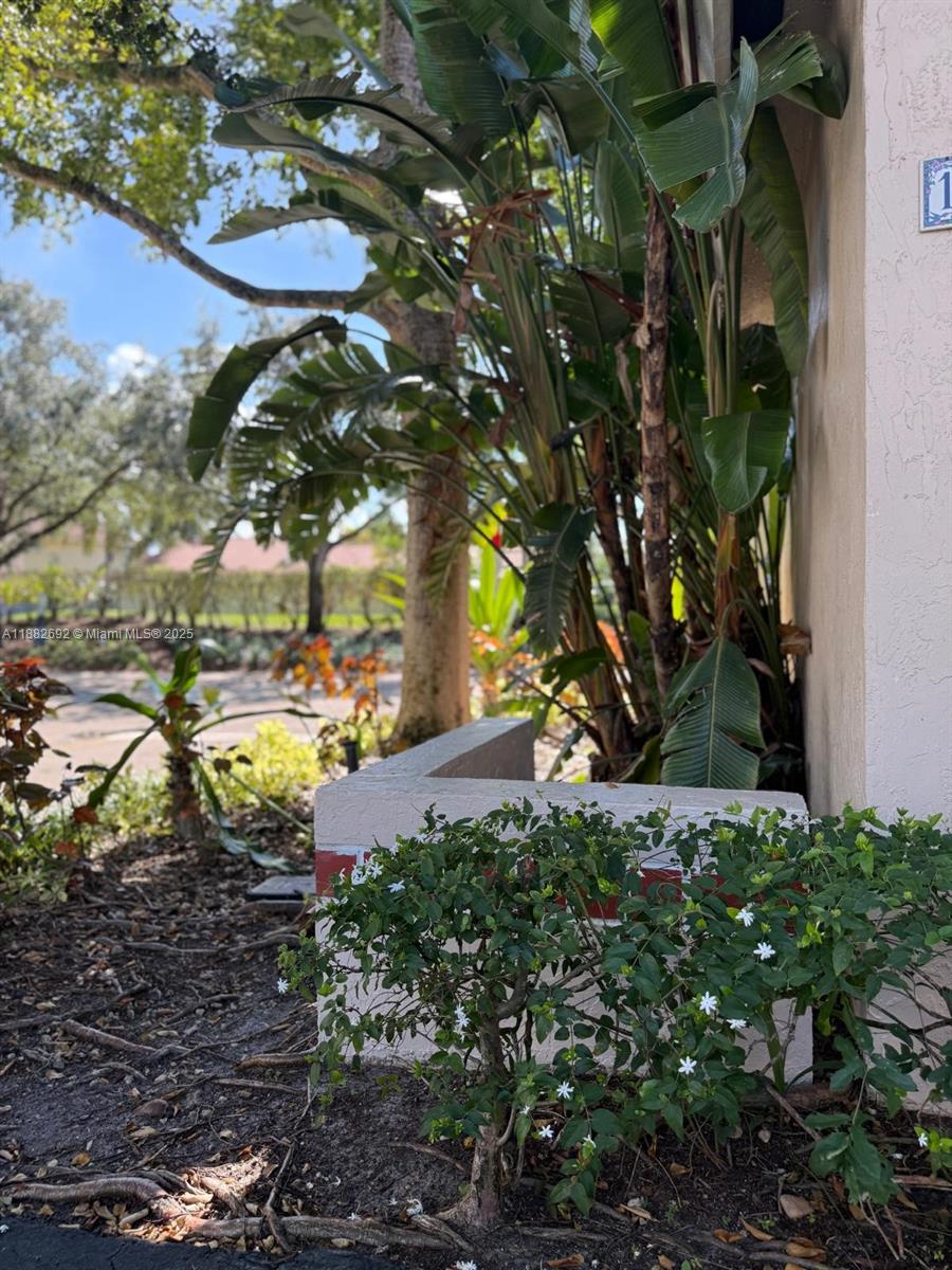 COUNTRY ISLES GARDEN HOMES - Residential