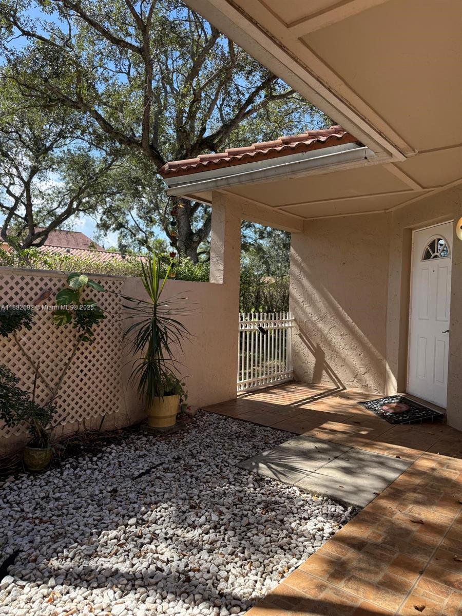 COUNTRY ISLES GARDEN HOMES - Residential