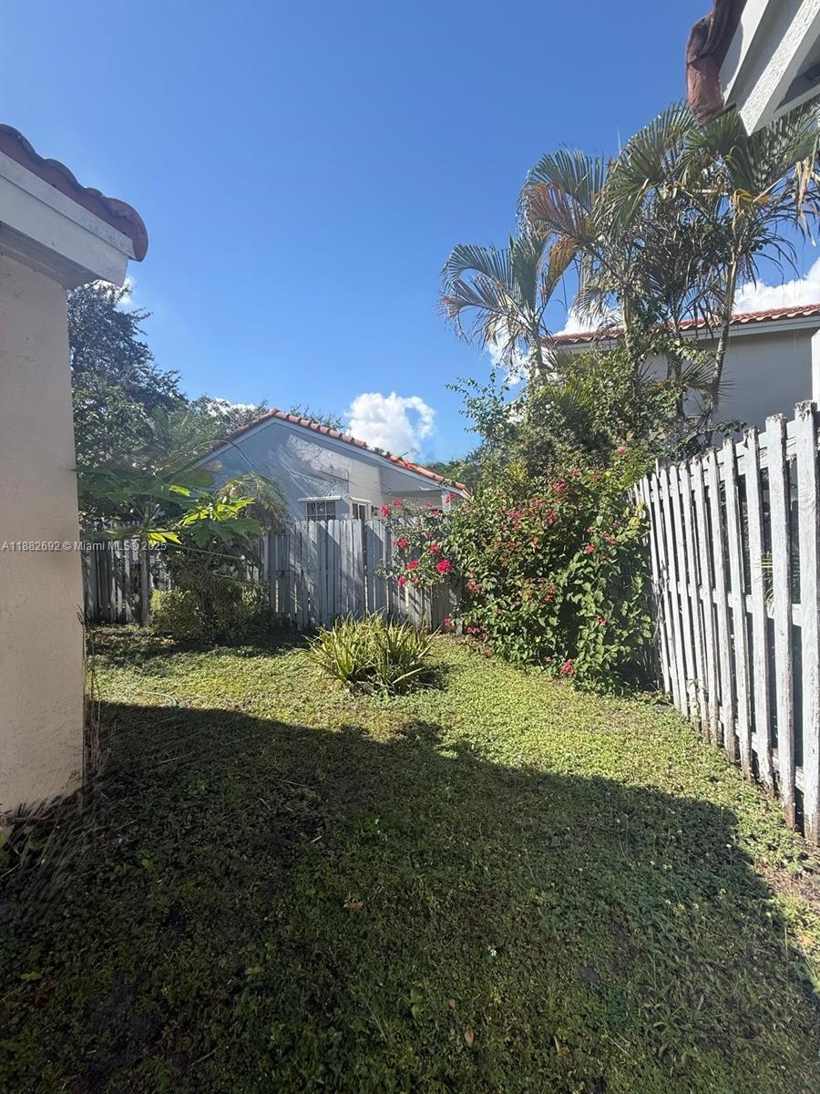 COUNTRY ISLES GARDEN HOMES - Residential