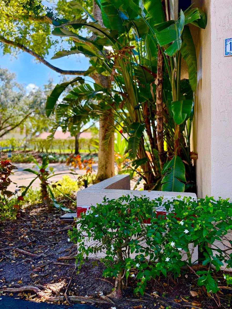 COUNTRY ISLES GARDEN HOMES - Residential