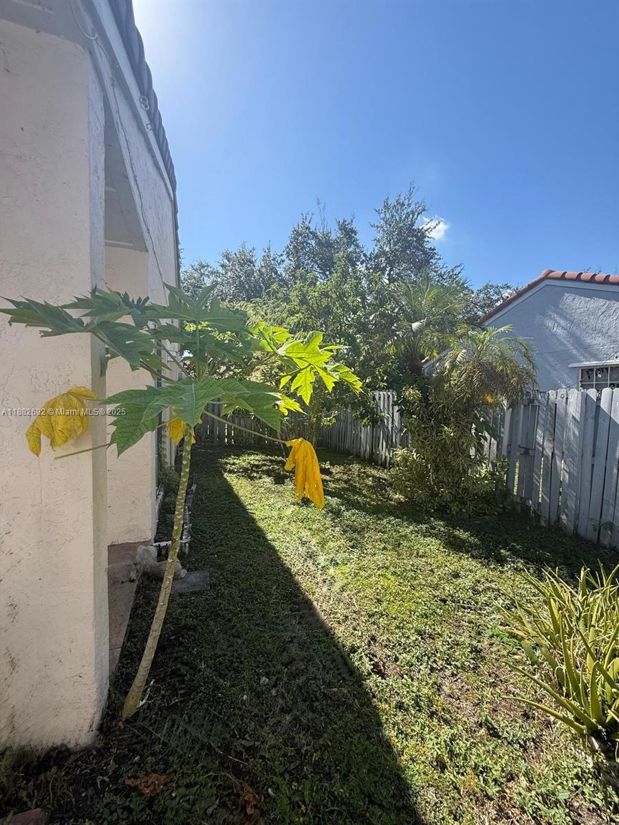 COUNTRY ISLES GARDEN HOMES - Residential