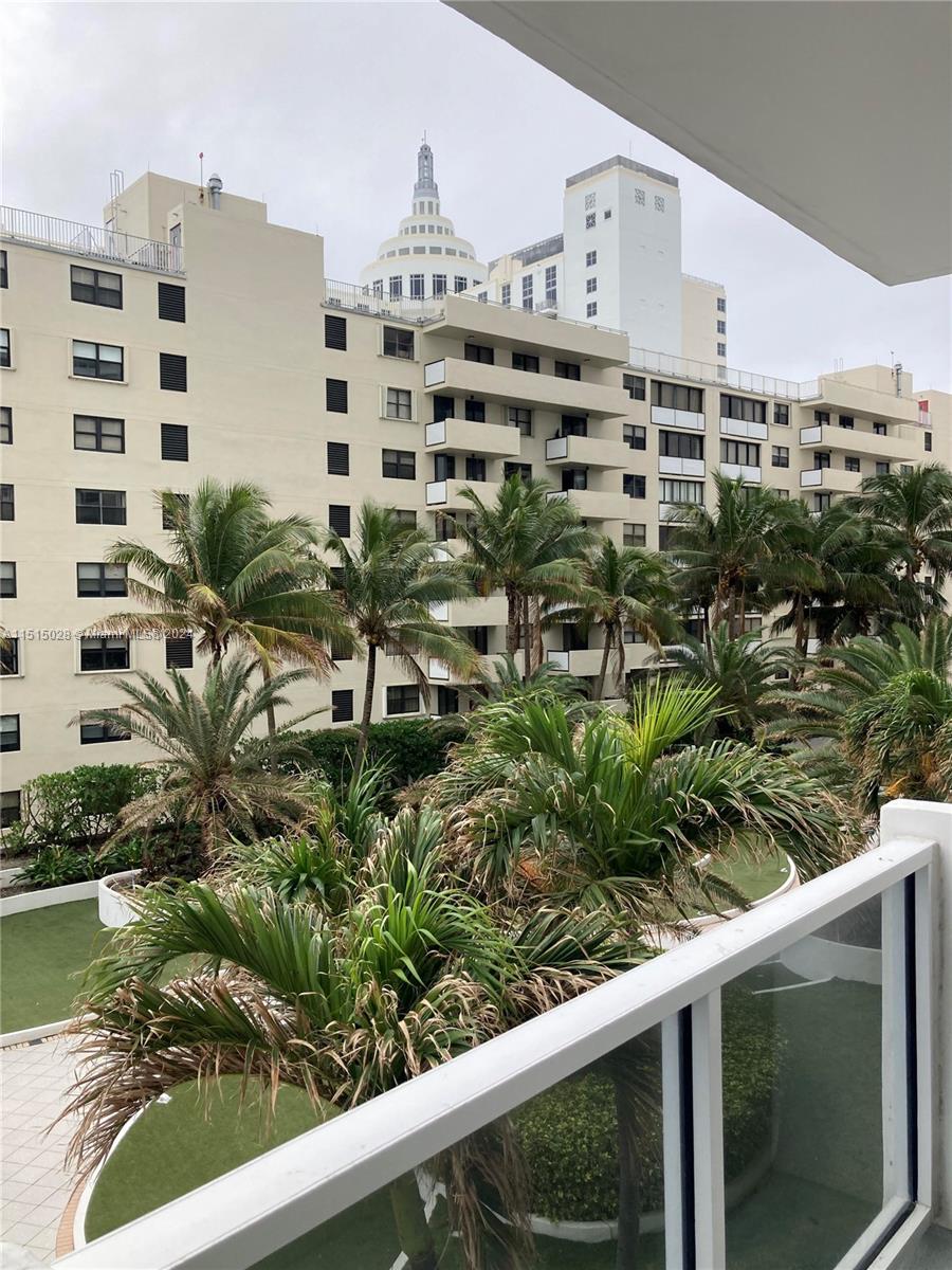 THE DECOPLAGE CONDO - Residential