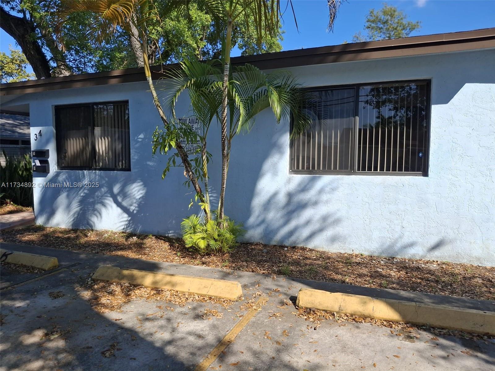 Rental Property at 34 Sw 9th St 1-2, Hallandale Beach, Broward County, Florida - Bedrooms: 2 
Bathrooms: 2  - $2,295 MO.