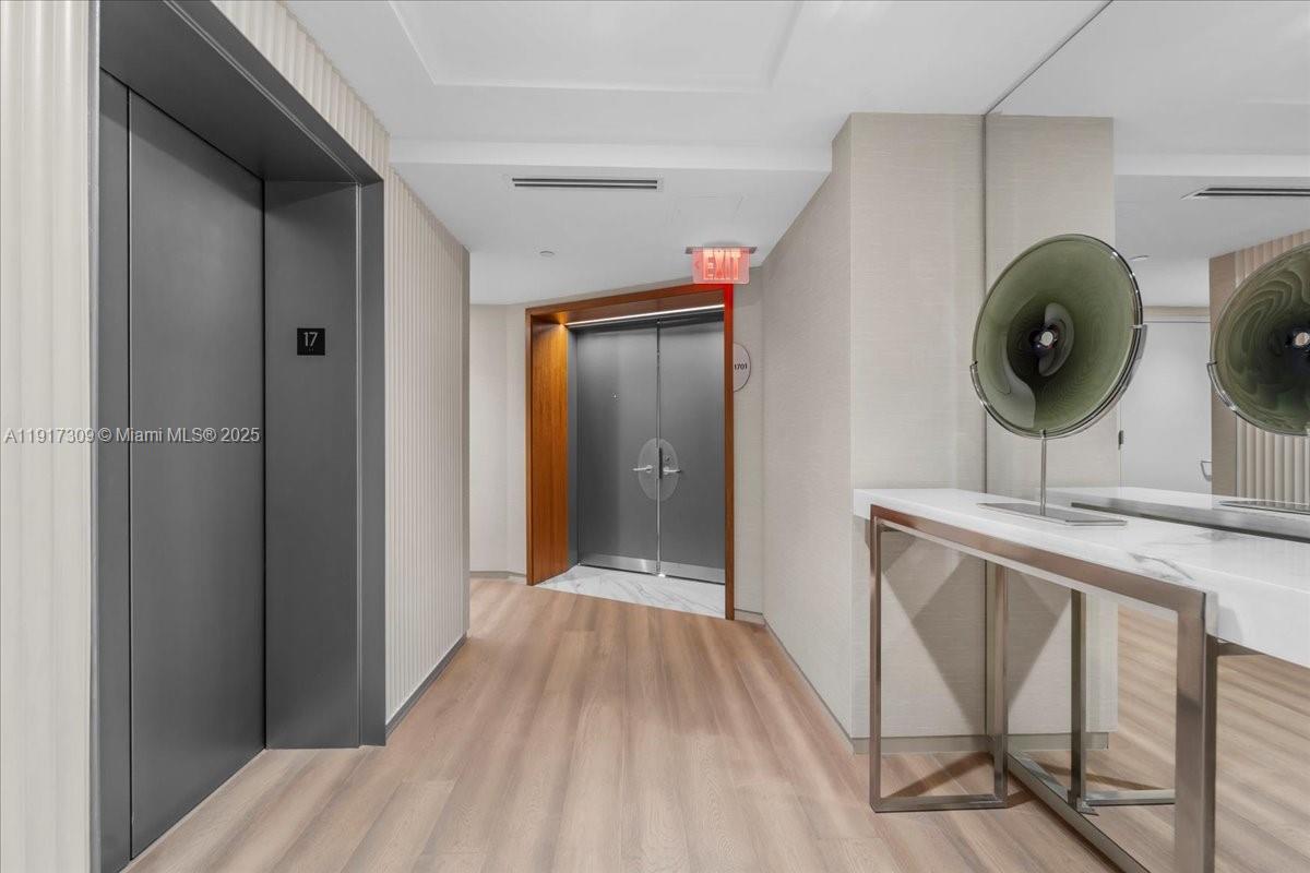 2127 Brickell Ave 1701