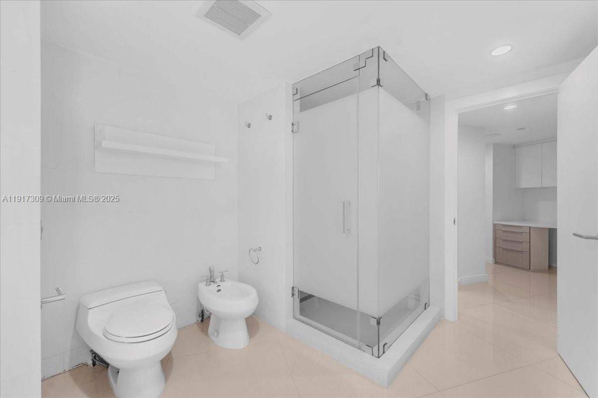 BRISTOL TOWER CONDO - Residential