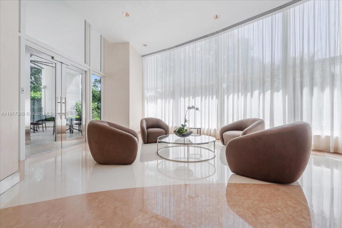 BRISTOL TOWER CONDO - Residential